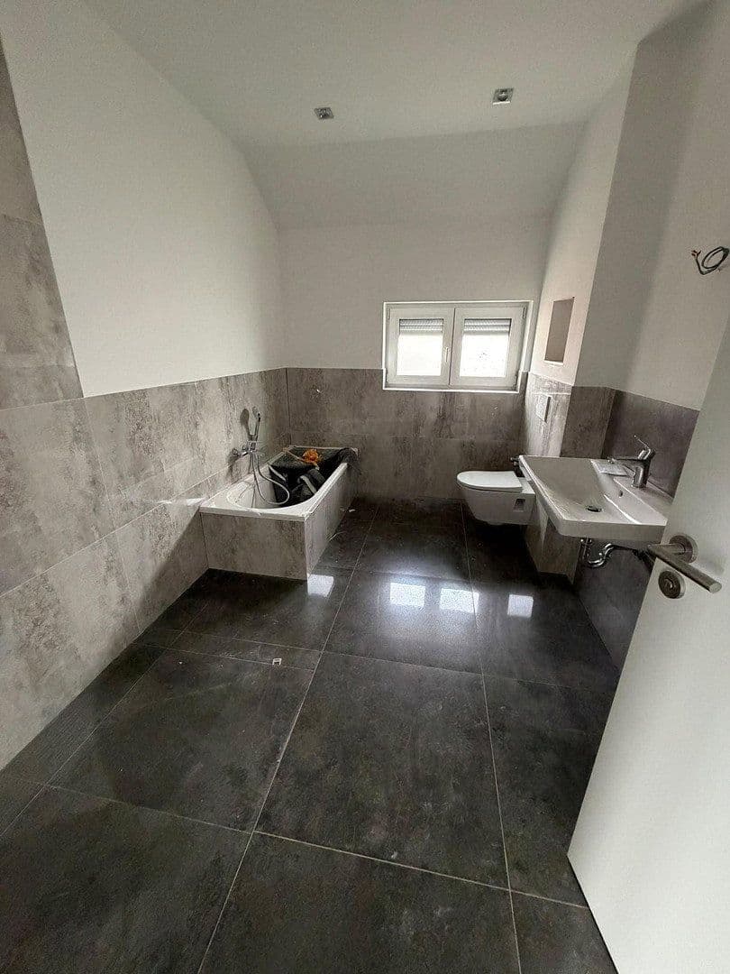 Pronájem bytu 4+1 105 m², Rodenbach, Hessen Pronájem bytu 4+1 105 m², Rodenbach, Hessen