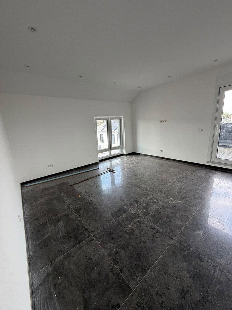 Pronájem bytu 4+1 105 m², Rodenbach, Hessen Pronájem bytu 4+1 105 m², Rodenbach, Hessen