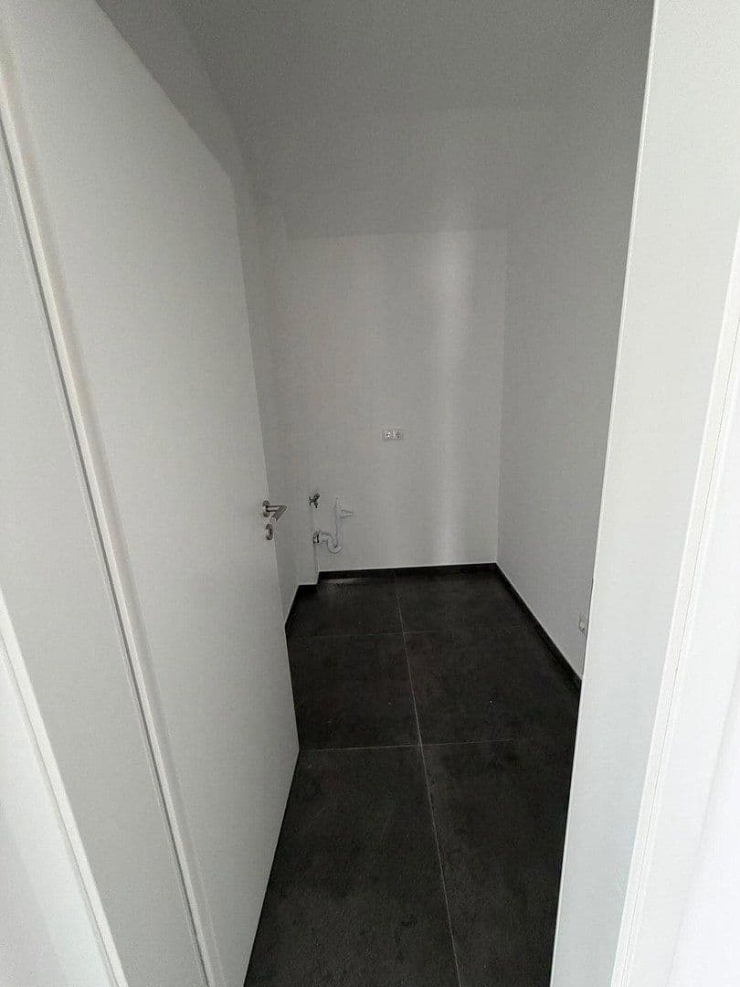 Pronájem bytu 4+1 105 m², Rodenbach, Hessen Pronájem bytu 4+1 105 m², Rodenbach, Hessen