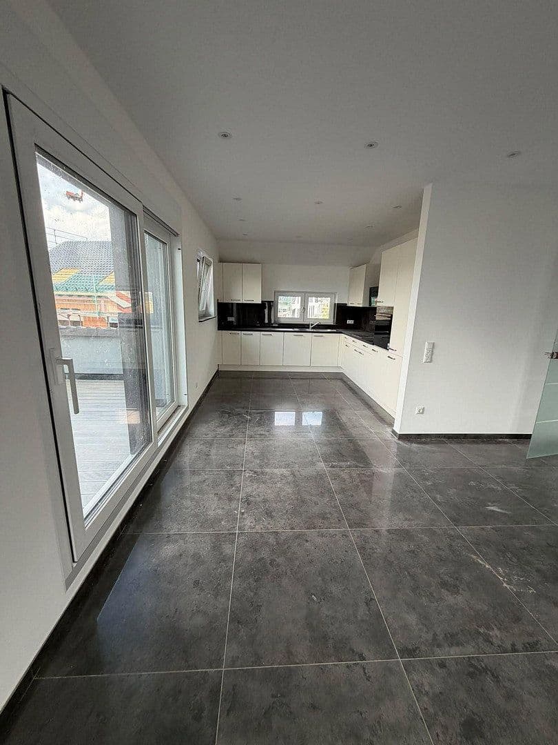 Pronájem bytu 4+1 105 m², Rodenbach, Hessen Pronájem bytu 4+1 105 m², Rodenbach, Hessen