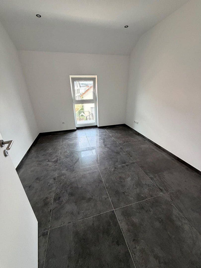Pronájem bytu 4+1 105 m², Rodenbach, Hessen Pronájem bytu 4+1 105 m², Rodenbach, Hessen