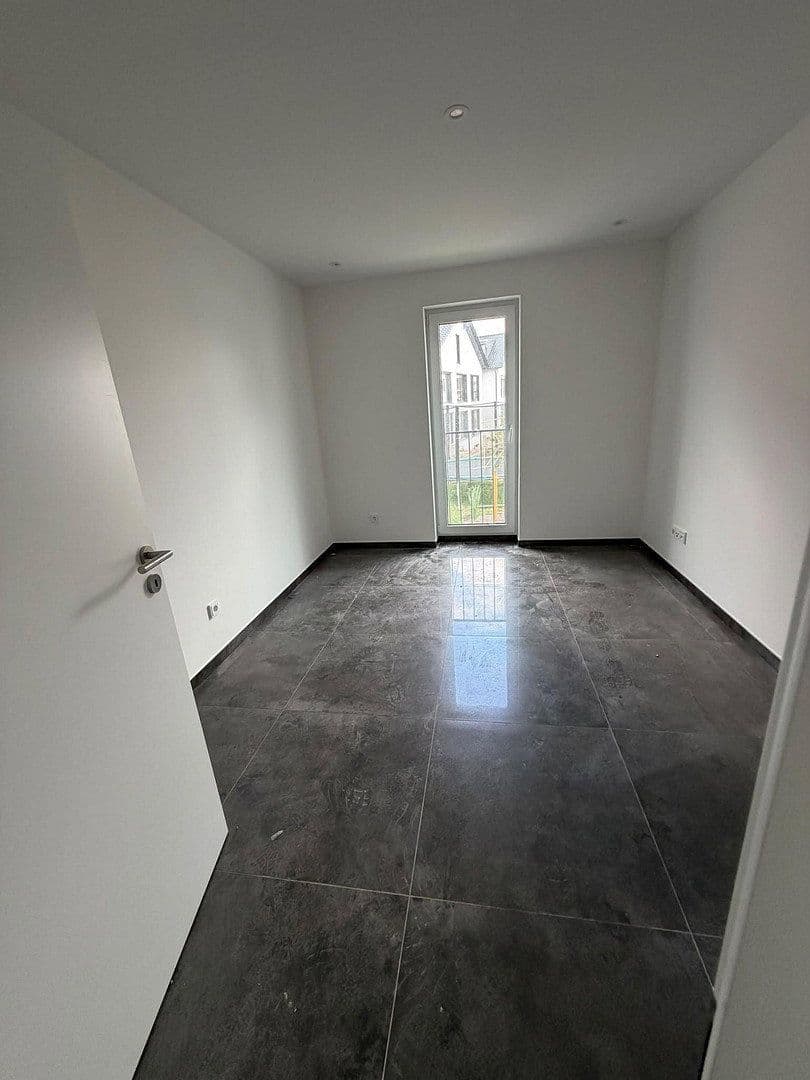 Pronájem bytu 5+1 142 m², Rodenbach, Hessen Pronájem bytu 5+1 142 m², Rodenbach, Hessen
