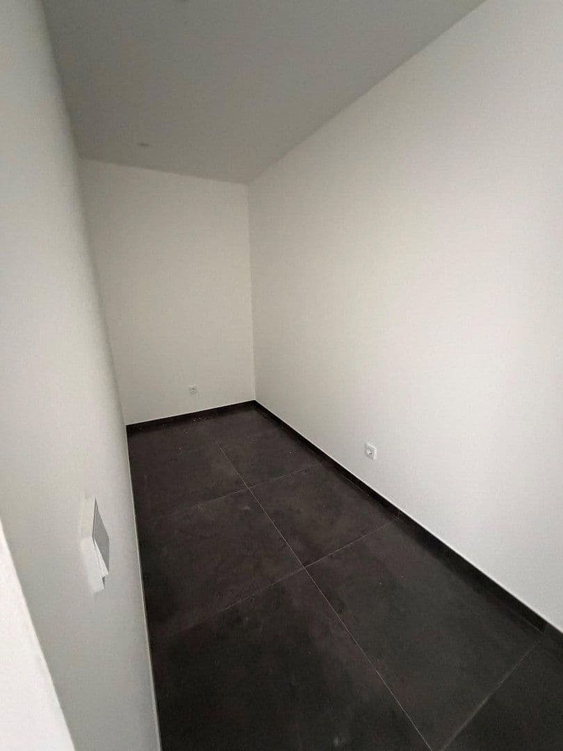 Pronájem bytu 5+1 142 m², Rodenbach, Hessen Pronájem bytu 5+1 142 m², Rodenbach, Hessen