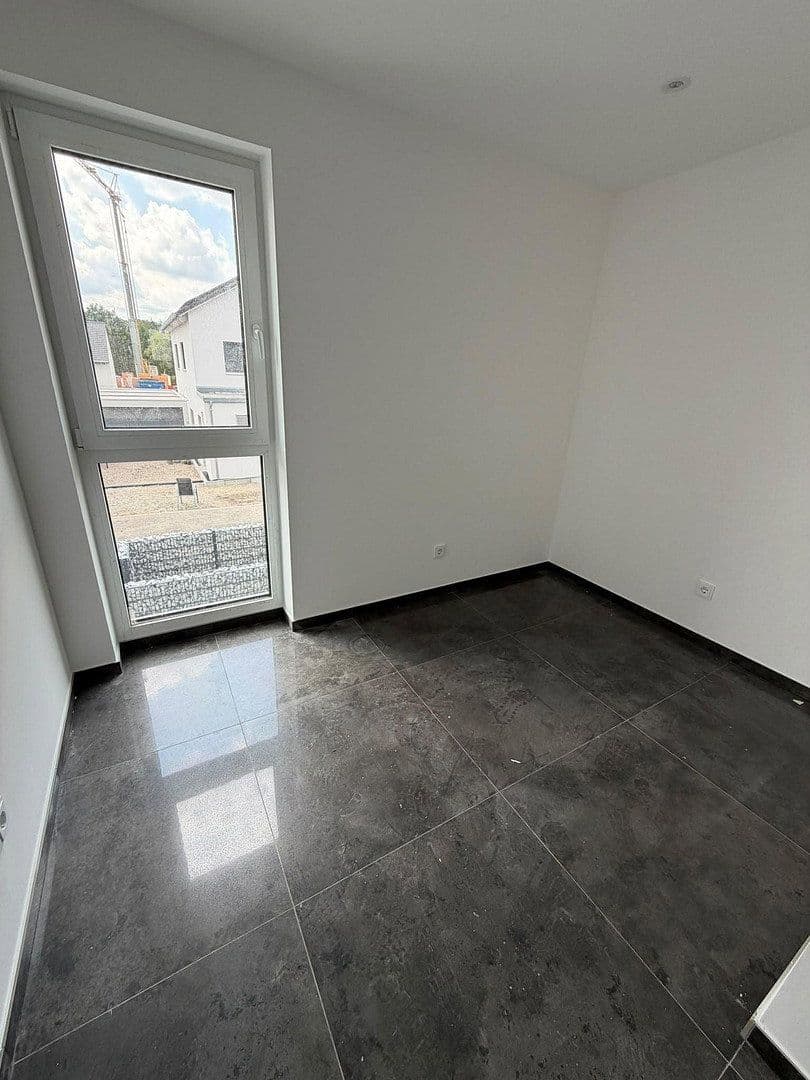 Pronájem bytu 5+1 142 m², Rodenbach, Hessen Pronájem bytu 5+1 142 m², Rodenbach, Hessen