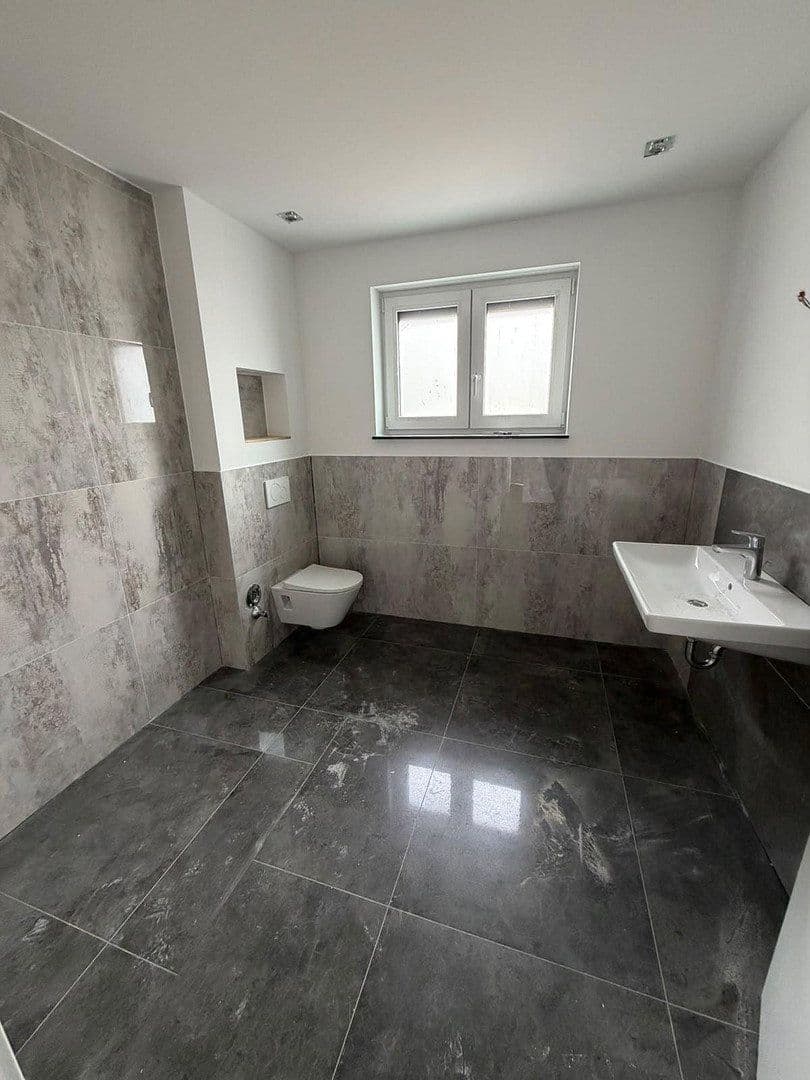 Pronájem bytu 5+1 142 m², Rodenbach, Hessen Pronájem bytu 5+1 142 m², Rodenbach, Hessen