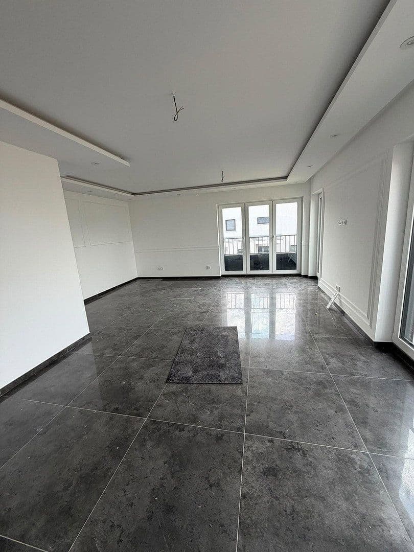 Pronájem bytu 5+1 142 m², Rodenbach, Hessen Pronájem bytu 5+1 142 m², Rodenbach, Hessen