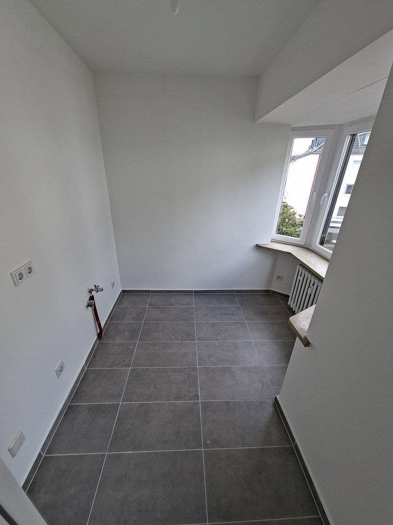 Pronájem bytu 1+1 30 m², Hauptstr. 48, Solingen, Severní Porýní-Vestfálsko Pronájem bytu 1+1 30 m², Hauptstr. 48, Solingen, Severní Porýní-Vestfálsko