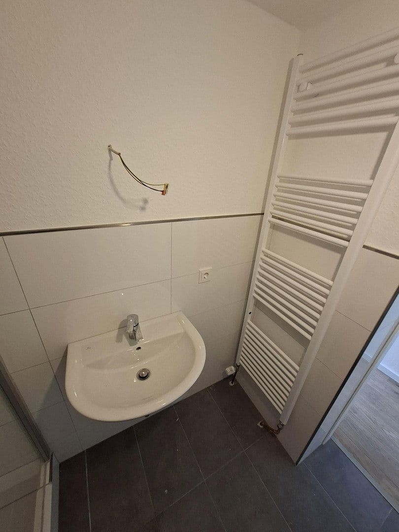 Pronájem bytu 1+1 30 m², Hauptstr. 48, Solingen, Severní Porýní-Vestfálsko Pronájem bytu 1+1 30 m², Hauptstr. 48, Solingen, Severní Porýní-Vestfálsko