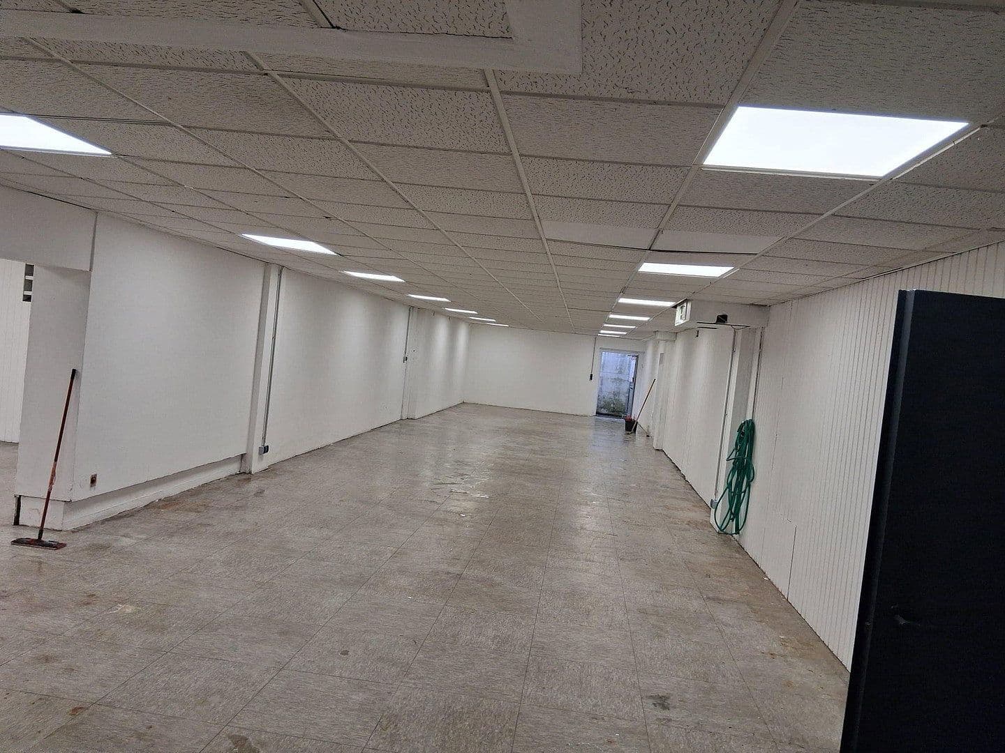Pronájem nebytového prostoru 250 m², Bochum, Severní Porýní-Vestfálsko Pronájem nebytového prostoru 250 m², Bochum, Severní Porýní-Vestfálsko