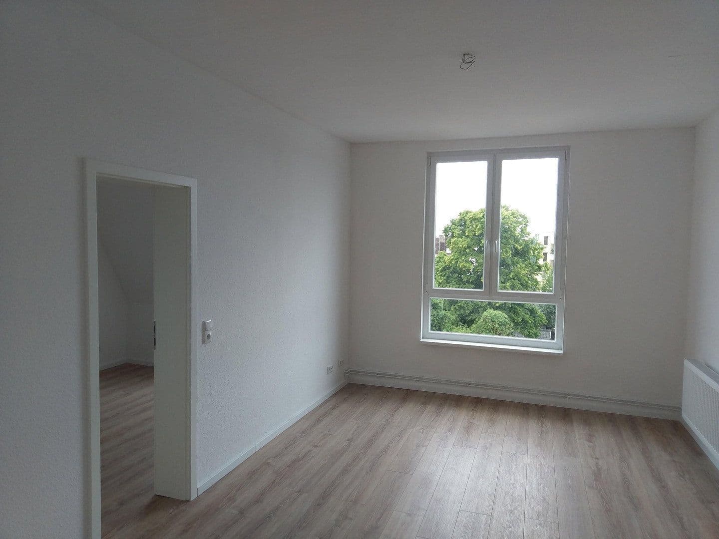 Pronájem bytu 2+1 40 m², Kiel, Šlesvicko-Holštýnsko Pronájem bytu 2+1 40 m², Kiel, Šlesvicko-Holštýnsko