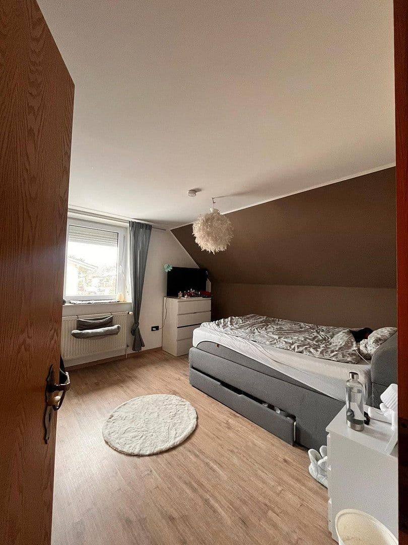 Prodej domu 160 m², pozemek 513 m², Maxhütte-Haidhof, Bavorsko Prodej domu 160 m², pozemek 513 m², Maxhütte-Haidhof, Bavorsko