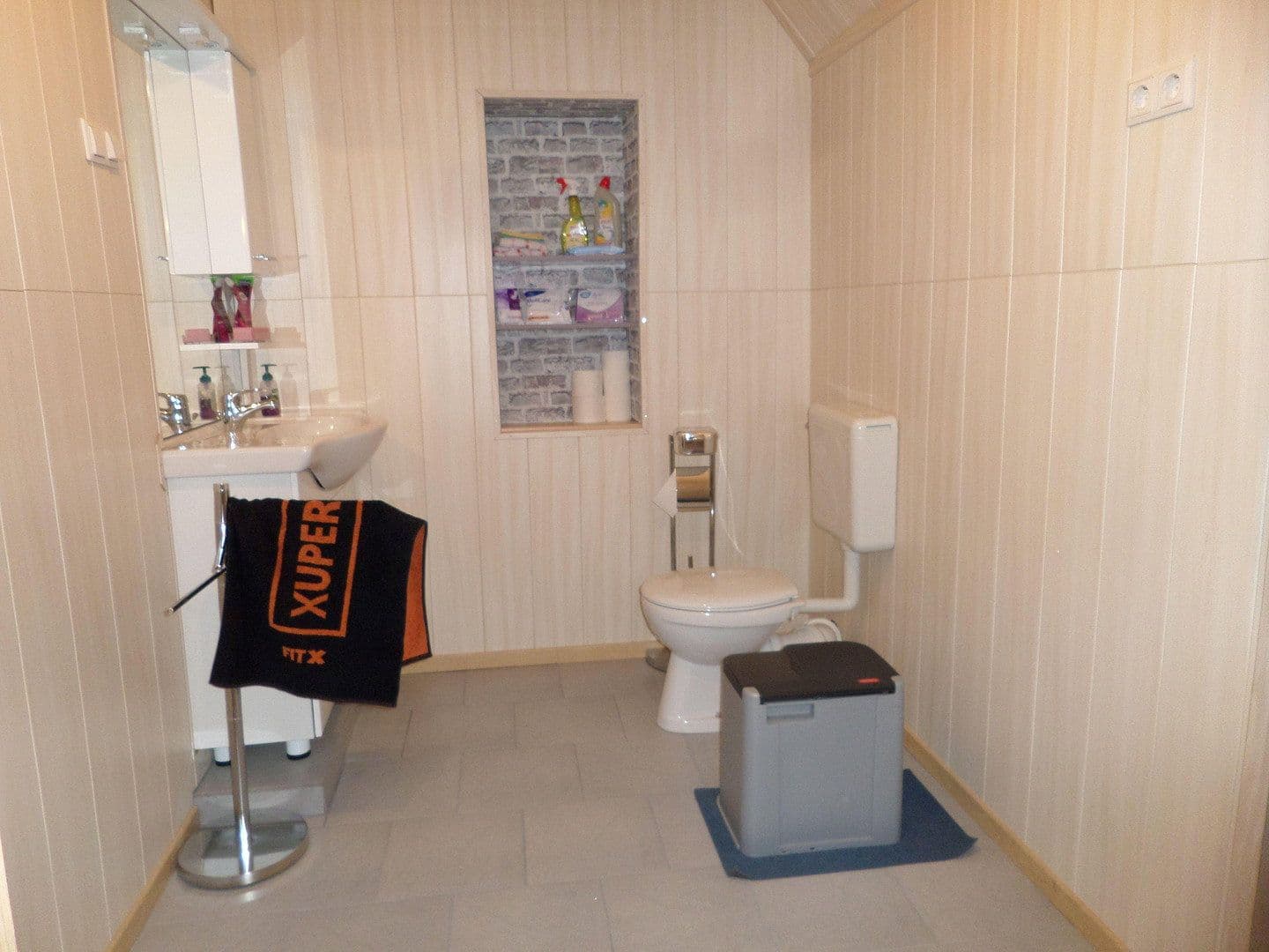Prodej domu 160 m², pozemek 879 m², Schwarzheide, Braniborsko Prodej domu 160 m², pozemek 879 m², Schwarzheide, Braniborsko