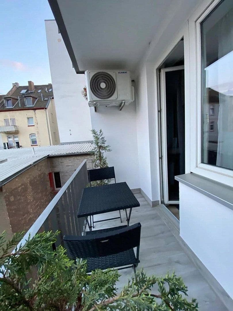 Pronájem bytu 2+1 60 m², Mannheim, Bádensko-Württembersko Pronájem bytu 2+1 60 m², Mannheim, Bádensko-Württembersko
