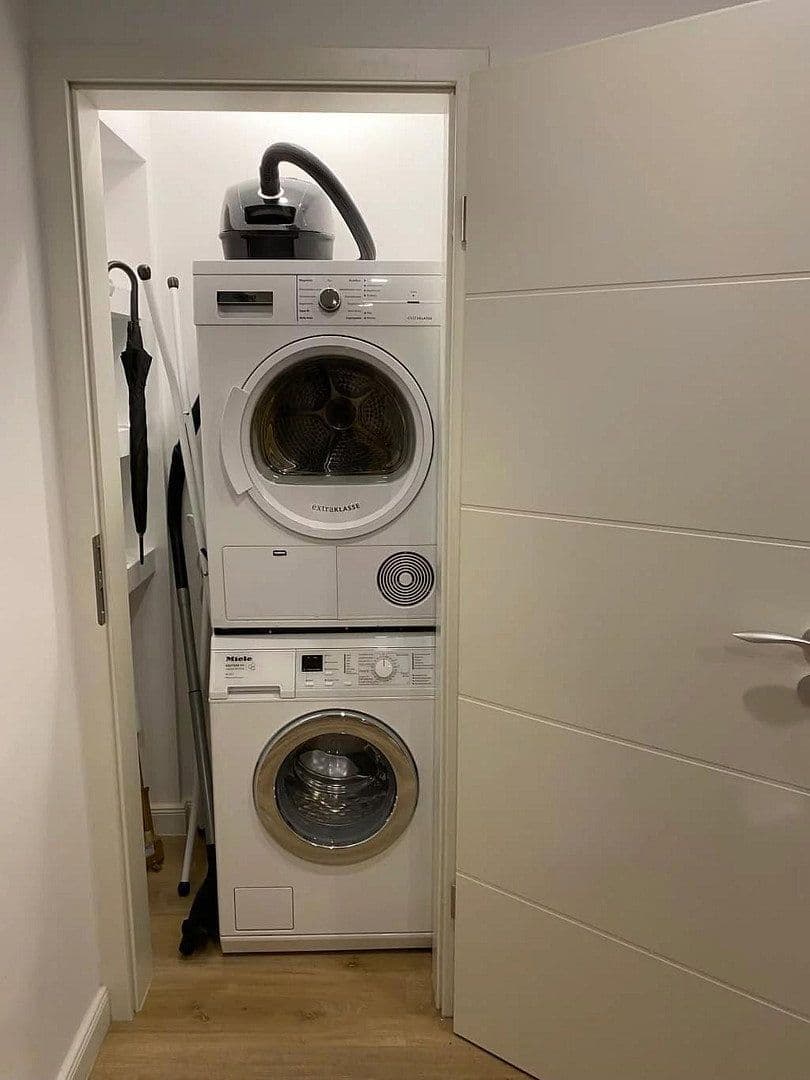 Pronájem bytu 2+1 60 m², Mannheim, Bádensko-Württembersko Pronájem bytu 2+1 60 m², Mannheim, Bádensko-Württembersko