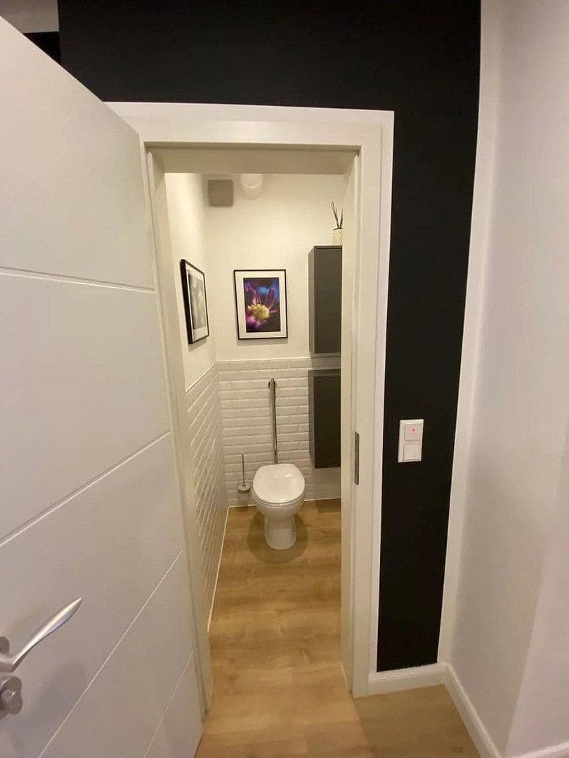 Pronájem bytu 2+1 60 m², Mannheim, Bádensko-Württembersko Pronájem bytu 2+1 60 m², Mannheim, Bádensko-Württembersko