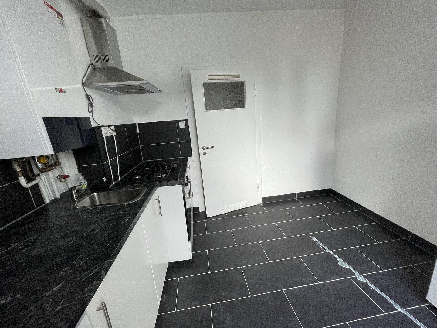 Pronájem bytu 3+1 68 m², Kniestraße 37, Hannover, Dolní Sasko Pronájem bytu 3+1 68 m², Kniestraße 37, Hannover, Dolní Sasko