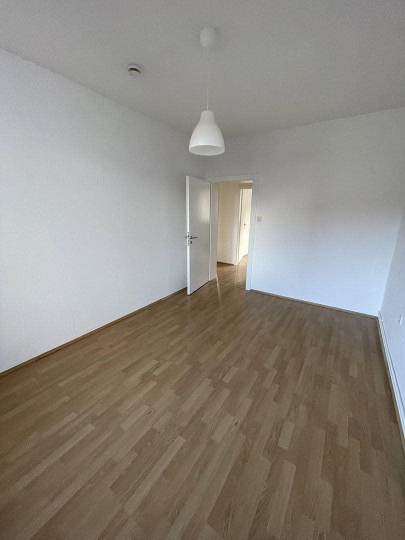 Pronájem bytu 3+1 68 m², Kniestraße 37, Hannover, Dolní Sasko Pronájem bytu 3+1 68 m², Kniestraße 37, Hannover, Dolní Sasko
