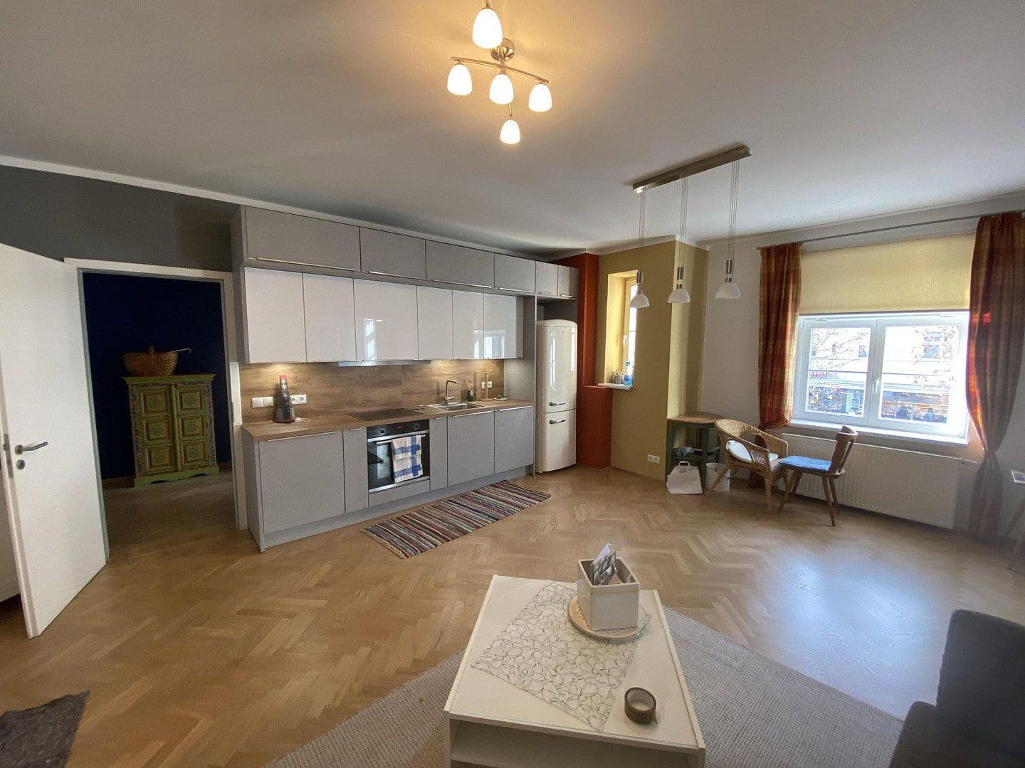 Pronájem bytu 2+1 62 m², Donnersbergerstr. 10, München, Bavorsko Pronájem bytu 2+1 62 m², Donnersbergerstr. 10, München, Bavorsko