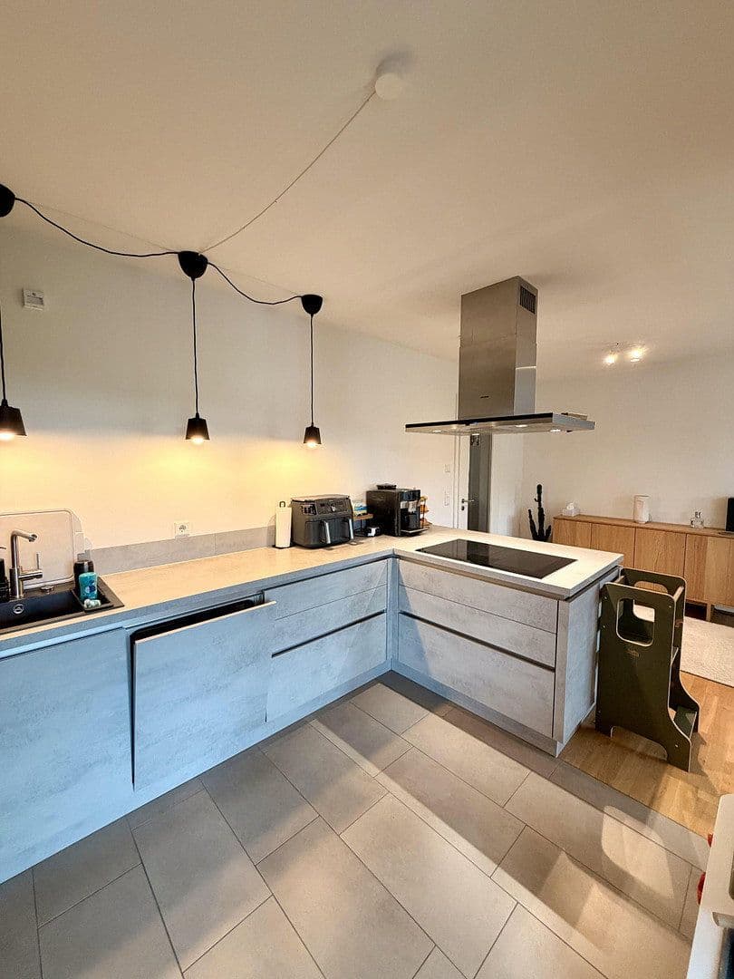 Pronájem bytu 4+1 102 m², Herrnstr 33, Fürth, Bavorsko Pronájem bytu 4+1 102 m², Herrnstr 33, Fürth, Bavorsko
