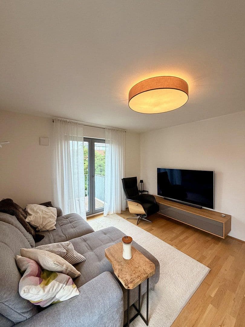 Pronájem bytu 4+1 102 m², Herrnstr 33, Fürth, Bavorsko Pronájem bytu 4+1 102 m², Herrnstr 33, Fürth, Bavorsko