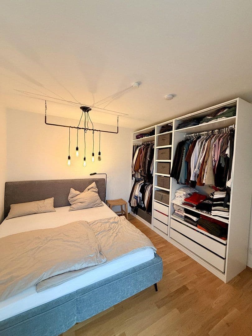 Pronájem bytu 4+1 102 m², Herrnstr 33, Fürth, Bavorsko Pronájem bytu 4+1 102 m², Herrnstr 33, Fürth, Bavorsko