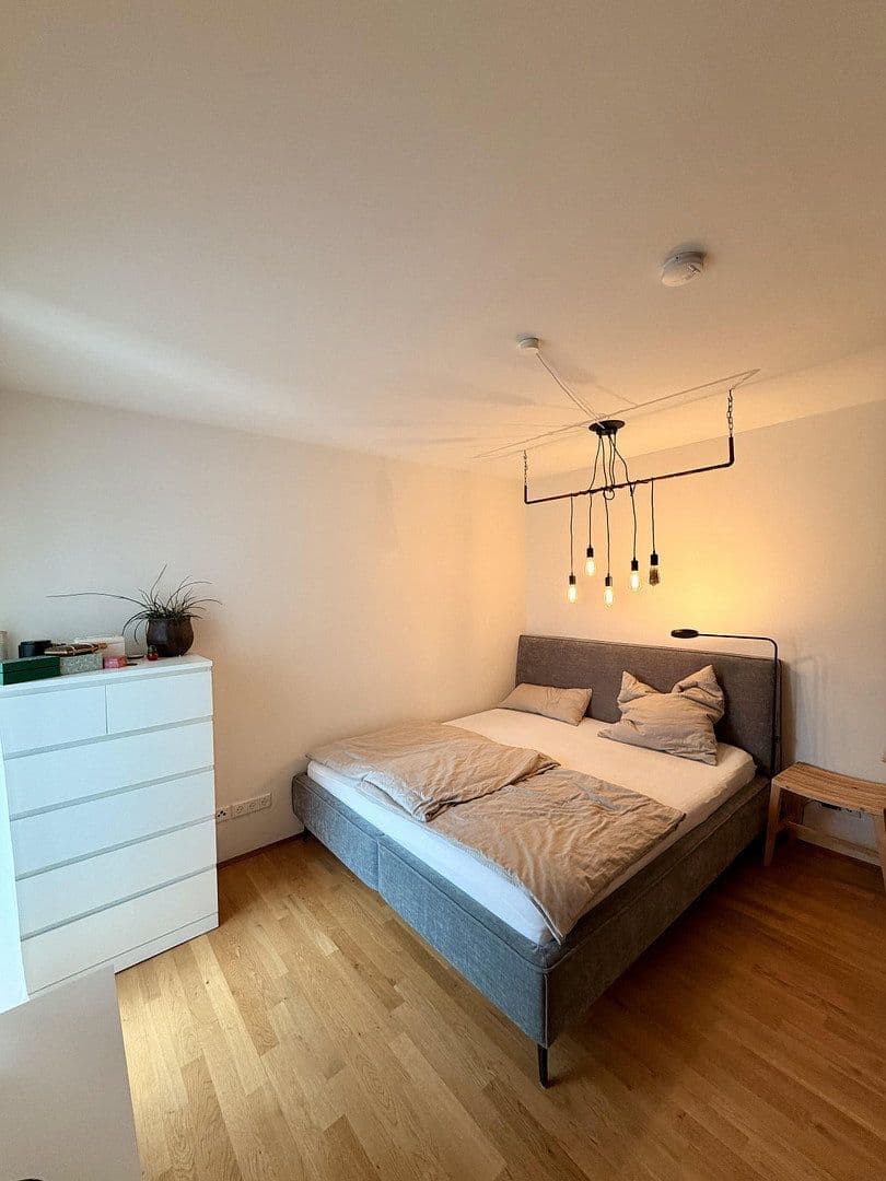 Pronájem bytu 4+1 102 m², Herrnstr 33, Fürth, Bavorsko Pronájem bytu 4+1 102 m², Herrnstr 33, Fürth, Bavorsko
