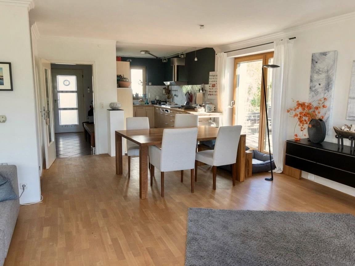 Prodej domu 164 m², pozemek 381 m², Steinbach (Taunus), Hessen Prodej domu 164 m², pozemek 381 m², Steinbach (Taunus), Hessen