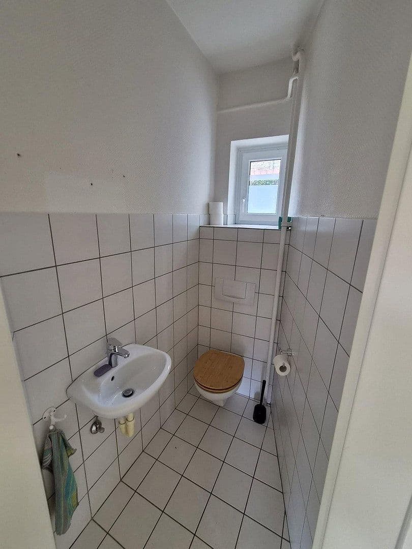 Prodej domu 160 m², pozemek 915 m², Maler-Müller-Straße 38, Bad Kreuznach, Porýní-Falc Prodej domu 160 m², pozemek 915 m², Maler-Müller-Straße 38, Bad Kreuznach, Porýní-Falc