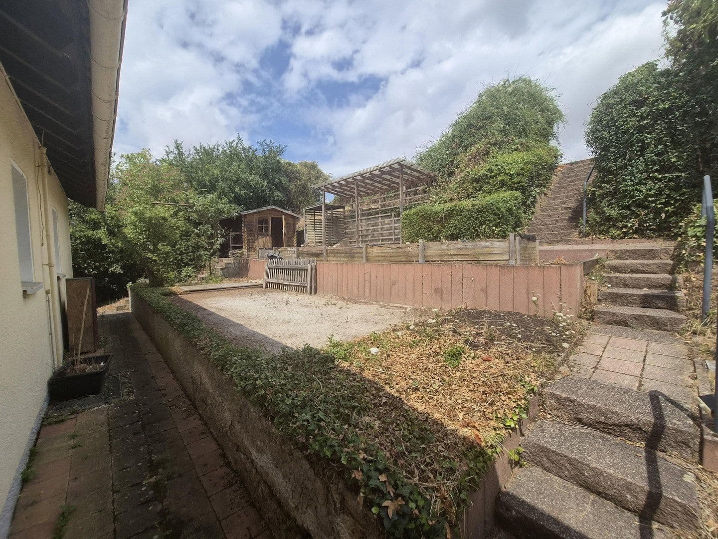 Prodej domu 160 m², pozemek 915 m², Maler-Müller-Straße 38, Bad Kreuznach, Porýní-Falc Prodej domu 160 m², pozemek 915 m², Maler-Müller-Straße 38, Bad Kreuznach, Porýní-Falc