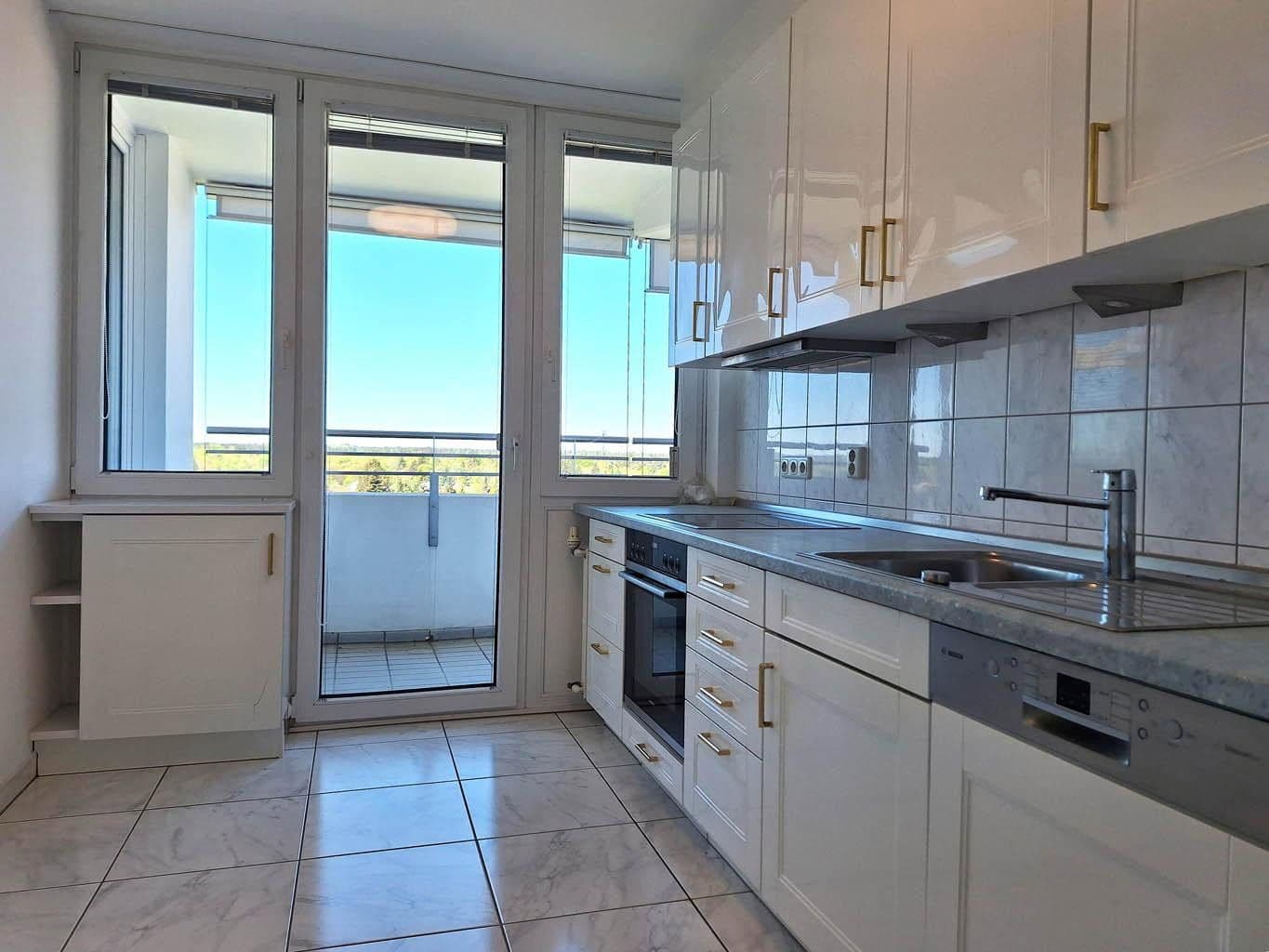 Prodej bytu 3+1 91 m², Johann-Strauß-Straße 4, Unterhaching, Bavorsko Prodej bytu 3+1 91 m², Johann-Strauß-Straße 4, Unterhaching, Bavorsko