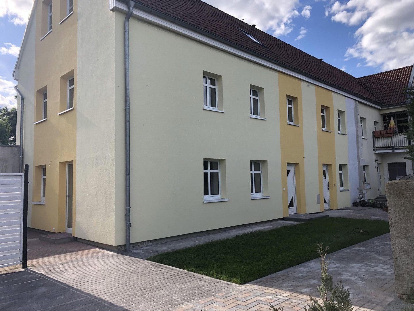 Pronájem domu 146 m², pozemek 50 m², Magdeburg, Sasko-Anhaltsko Pronájem domu 146 m², pozemek 50 m², Magdeburg, Sasko-Anhaltsko