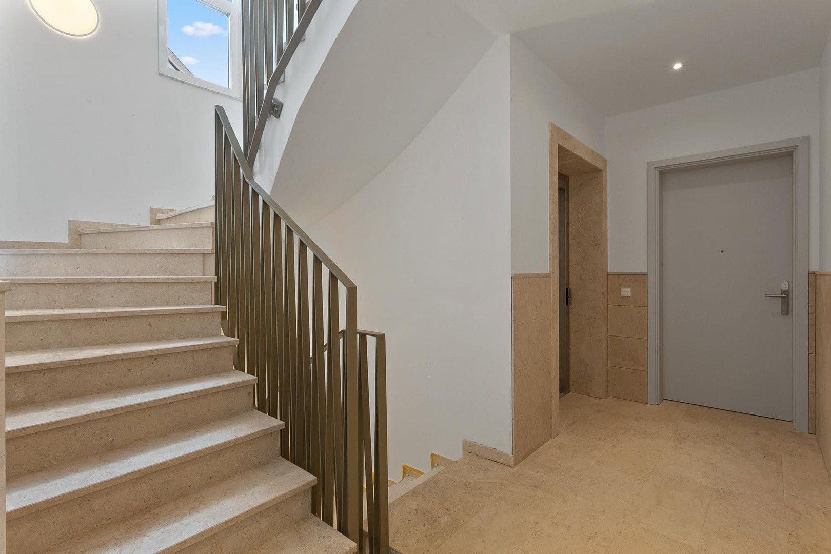 Pronájem bytu 4+1 166 m², Liebfrauenstraße 12, Oberursel (Taunus), Hessen Pronájem bytu 4+1 166 m², Liebfrauenstraße 12, Oberursel (Taunus), Hessen