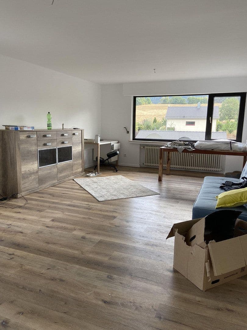 Prodej domu 140 m², pozemek 1.930 m², Hauptstraße 2, Hönningen, Porýní-Falc Prodej domu 140 m², pozemek 1.930 m², Hauptstraße 2, Hönningen, Porýní-Falc