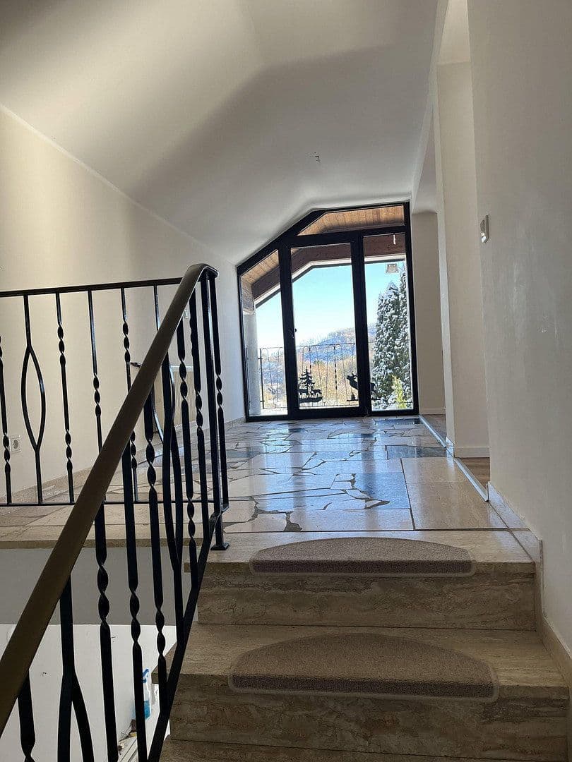 Prodej domu 140 m², pozemek 1.930 m², Hauptstraße 2, Hönningen, Porýní-Falc Prodej domu 140 m², pozemek 1.930 m², Hauptstraße 2, Hönningen, Porýní-Falc