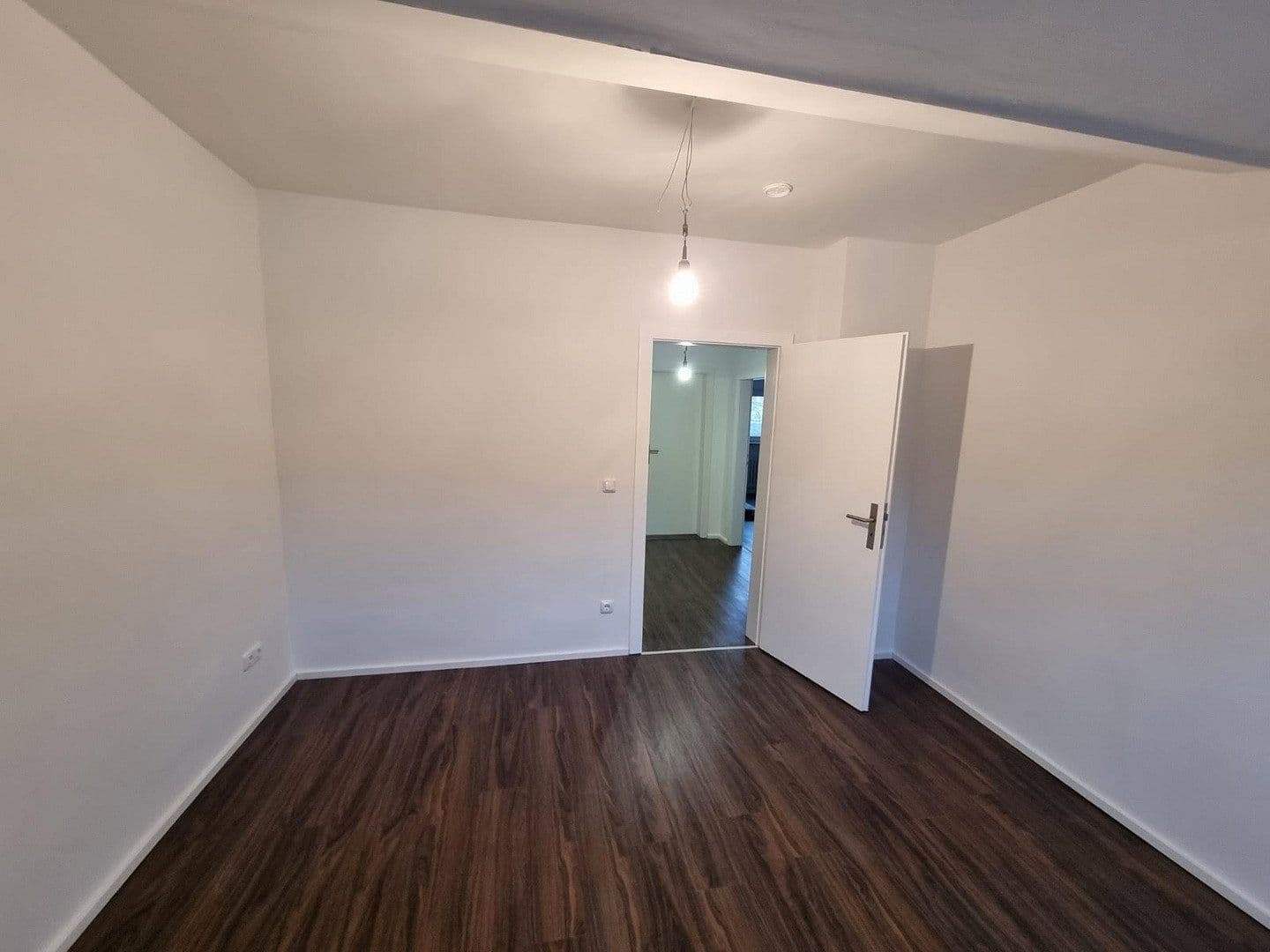 Pronájem bytu 4+kk 85 m², Holteistraße 74, Duisburg, Severní Porýní-Vestfálsko Pronájem bytu 4+kk 85 m², Holteistraße 74, Duisburg, Severní Porýní-Vestfálsko
