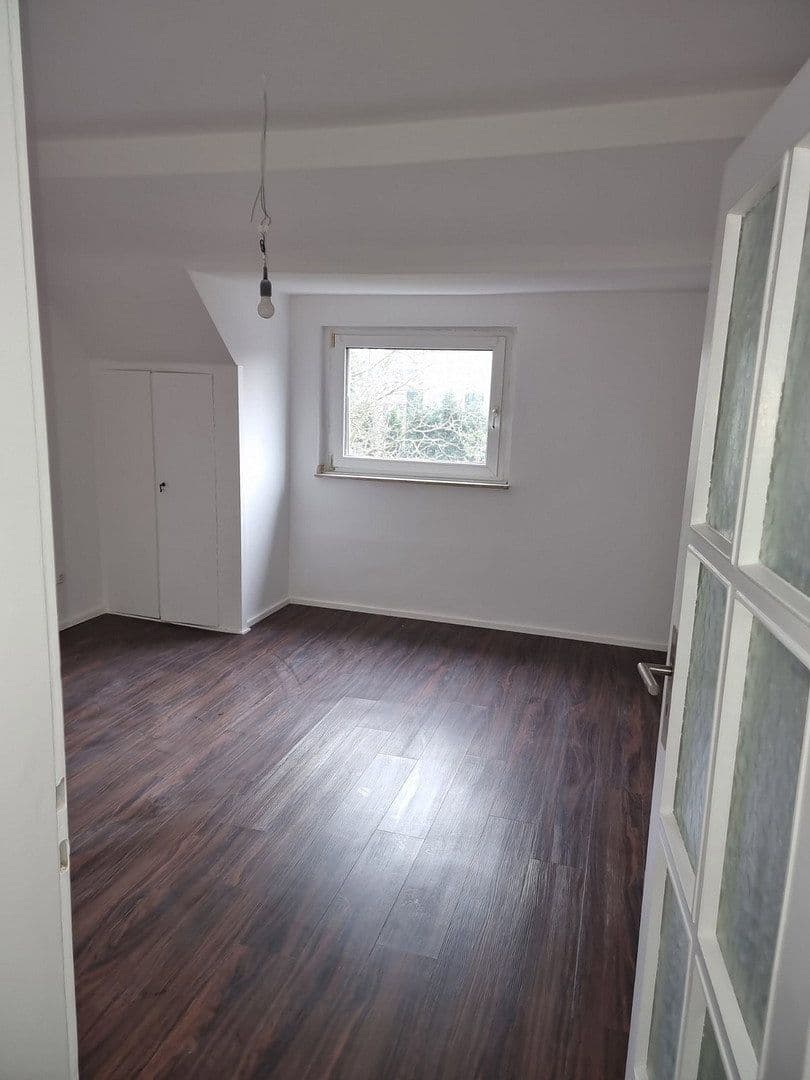 Pronájem bytu 4+kk 85 m², Holteistraße 74, Duisburg, Severní Porýní-Vestfálsko Pronájem bytu 4+kk 85 m², Holteistraße 74, Duisburg, Severní Porýní-Vestfálsko