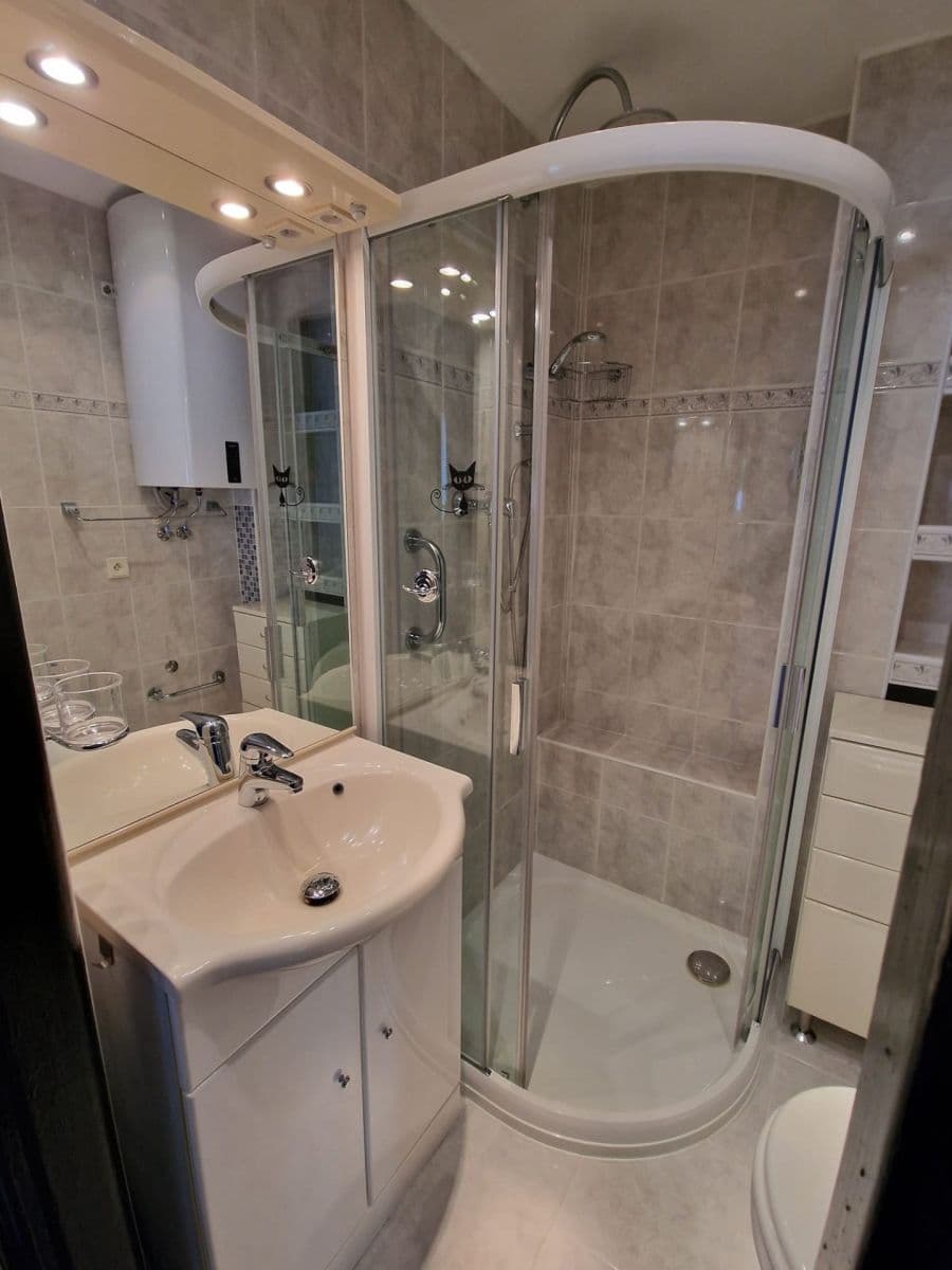 Prodej domu 166 m², pozemek 522 m², Morávkova, Praha, Praha Prodej domu 166 m², pozemek 522 m², Morávkova, Praha, Praha