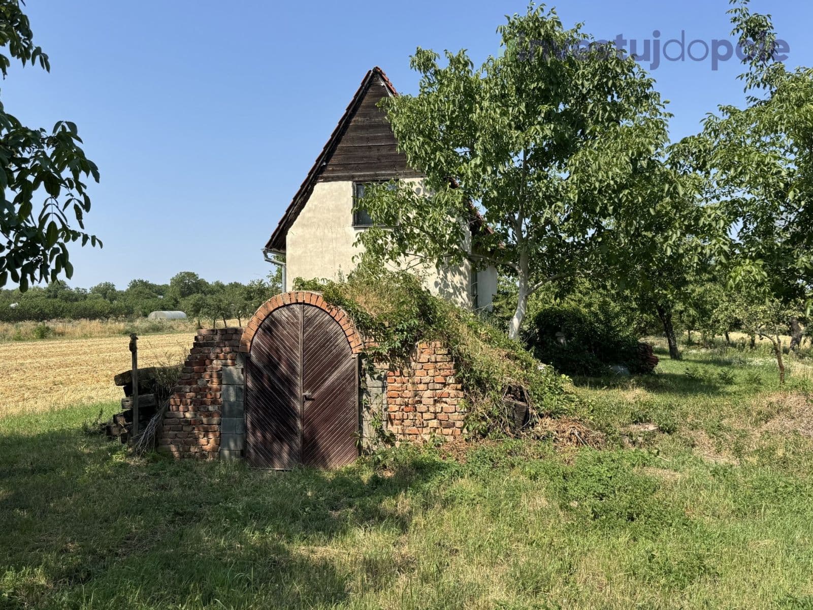 Prodej pozemku 2.415 m², Hrušovany u Brna, Jihomoravský kraj Prodej pozemku 2.415 m², Hrušovany u Brna, Jihomoravský kraj