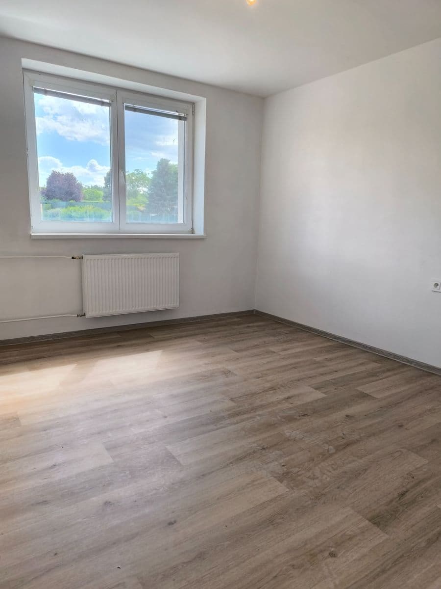 Prodej domu 101 m², pozemek 321 m², Hluboké, Kraj Vysočina Prodej domu 101 m², pozemek 321 m², Hluboké, Kraj Vysočina