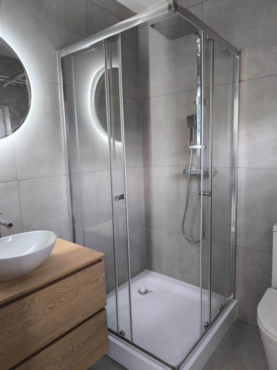 Prodej domu 101 m², pozemek 321 m², Hluboké, Kraj Vysočina Prodej domu 101 m², pozemek 321 m², Hluboké, Kraj Vysočina