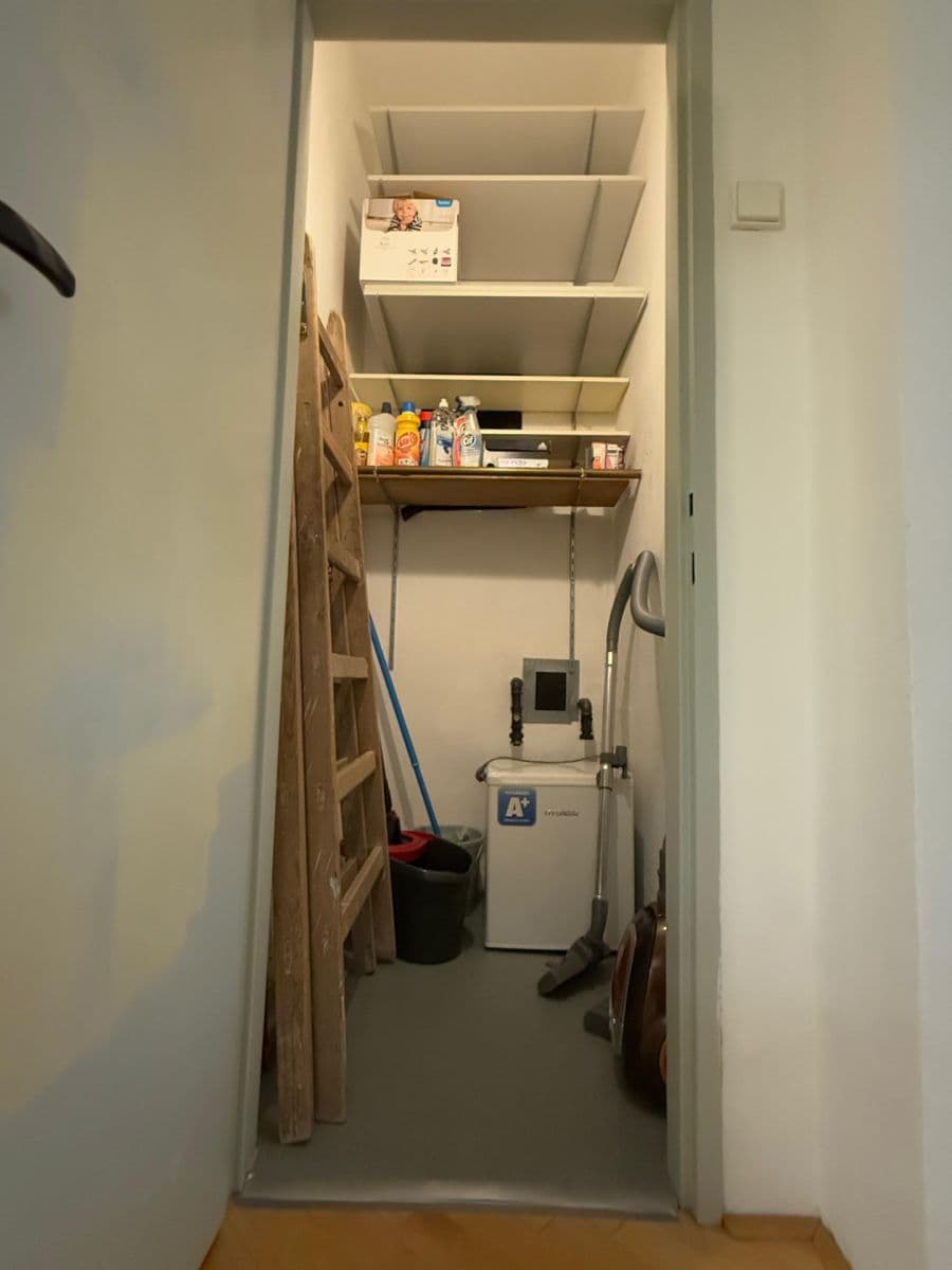 Pronájem bytu 2+1 50 m², Patočkova, Praha, Praha Pronájem bytu 2+1 50 m², Patočkova, Praha, Praha