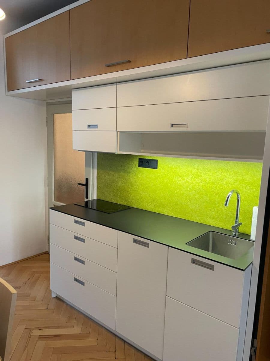 Pronájem bytu 2+1 50 m², Patočkova, Praha, Praha Pronájem bytu 2+1 50 m², Patočkova, Praha, Praha