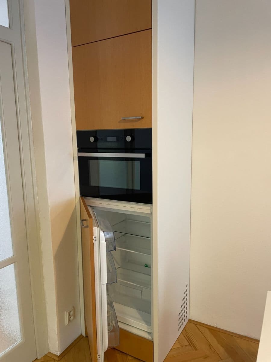 Pronájem bytu 2+1 50 m², Patočkova, Praha, Praha Pronájem bytu 2+1 50 m², Patočkova, Praha, Praha