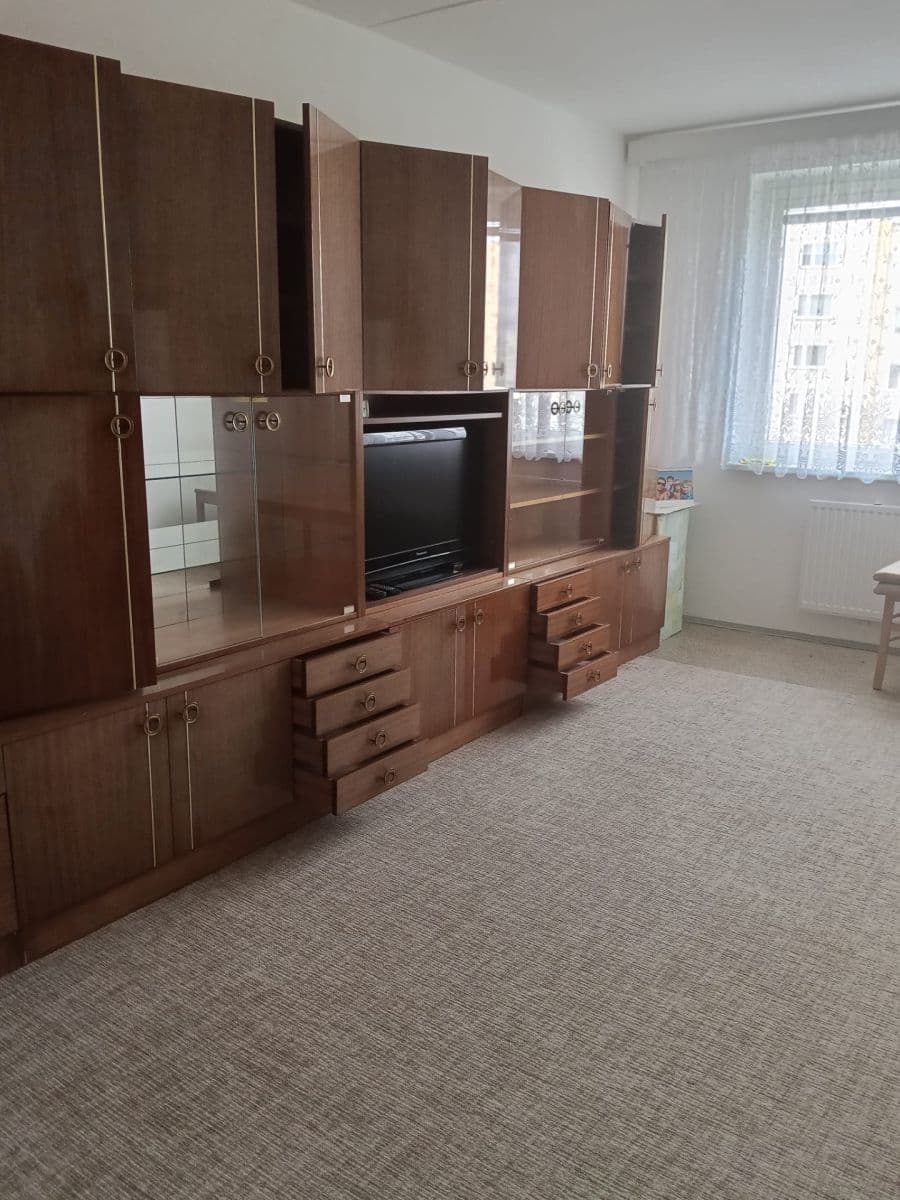 Pronájem bytu 3+1 73 m², Jiřího z Poděbrad, Sokolov, Karlovarský kraj Pronájem bytu 3+1 73 m², Jiřího z Poděbrad, Sokolov, Karlovarský kraj