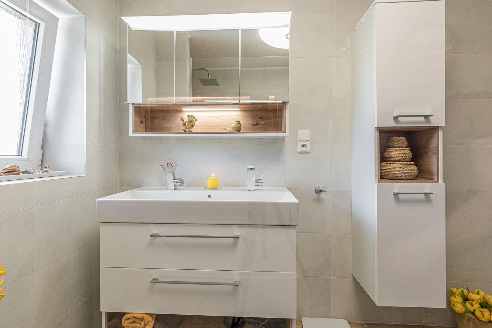 Prodej domu 214 m², pozemek 802 m², Zvoleněves, Středočeský kraj Prodej domu 214 m², pozemek 802 m², Zvoleněves, Středočeský kraj