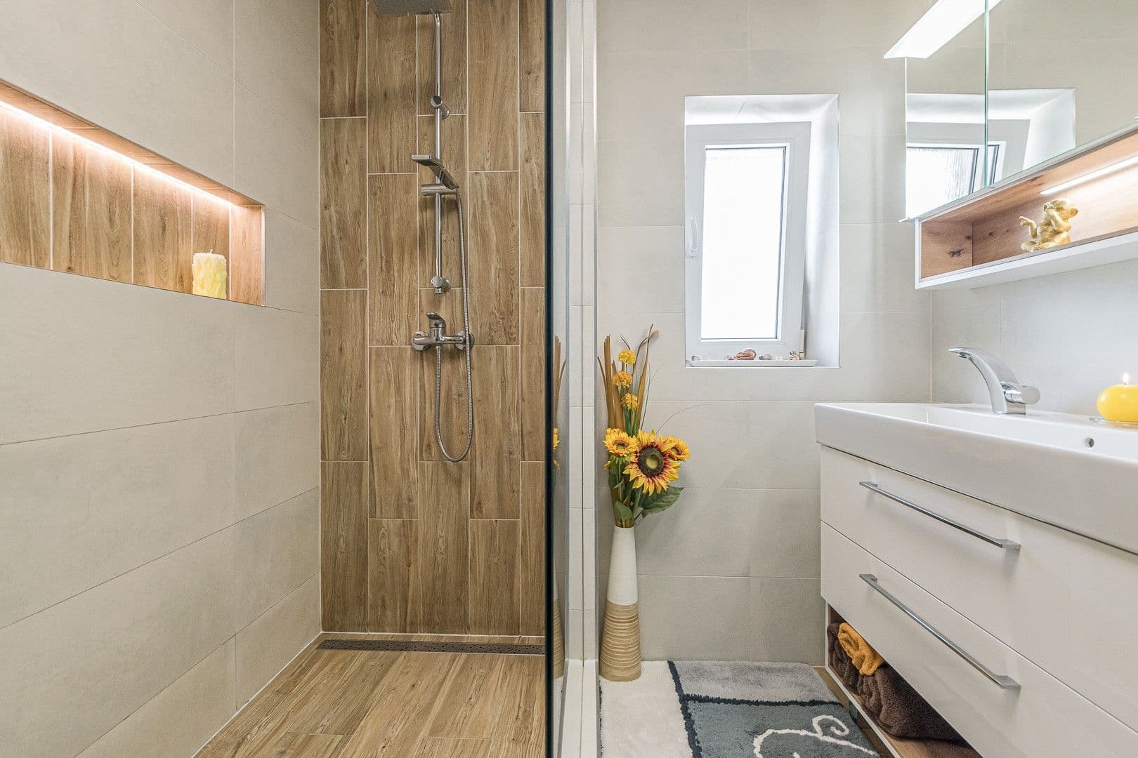 Prodej domu 214 m², pozemek 802 m², Zvoleněves, Středočeský kraj Prodej domu 214 m², pozemek 802 m², Zvoleněves, Středočeský kraj
