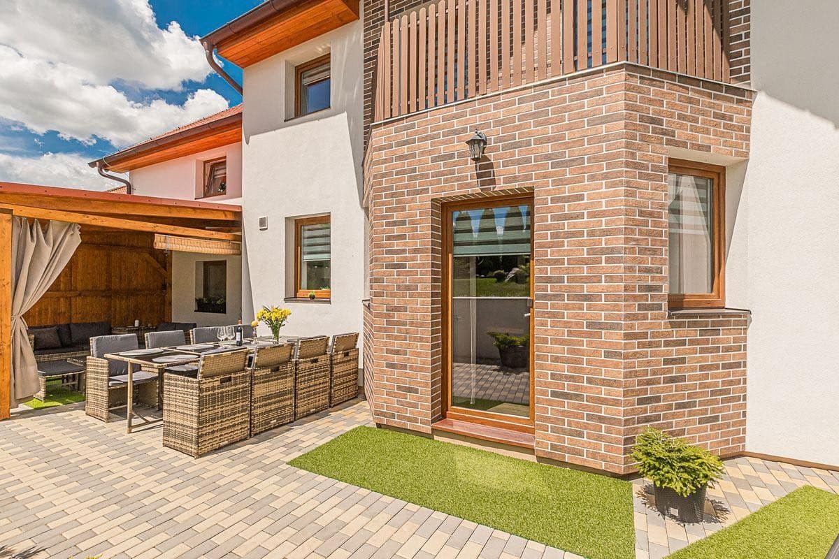 Prodej domu 214 m², pozemek 802 m², Zvoleněves, Středočeský kraj Prodej domu 214 m², pozemek 802 m², Zvoleněves, Středočeský kraj