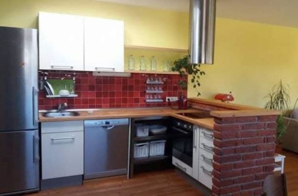 Pronájem domu 130 m², pozemek 420 m², Karoliny Světlé, Hradec Králové, Královéhradecký kraj Pronájem domu 130 m², pozemek 420 m², Karoliny Světlé, Hradec Králové, Královéhradecký kraj