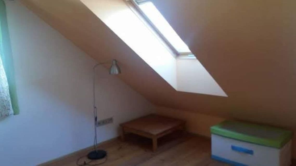Pronájem domu 130 m², pozemek 420 m², Karoliny Světlé, Hradec Králové, Královéhradecký kraj Pronájem domu 130 m², pozemek 420 m², Karoliny Světlé, Hradec Králové, Královéhradecký kraj