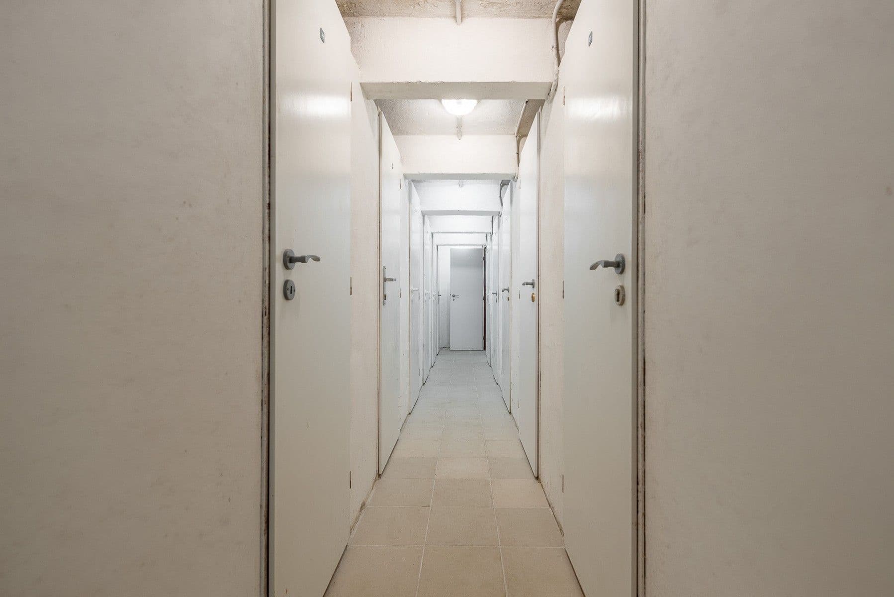 Pronájem bytu 1+kk 34 m², Holandská, Praha, Praha Pronájem bytu 1+kk 34 m², Holandská, Praha, Praha